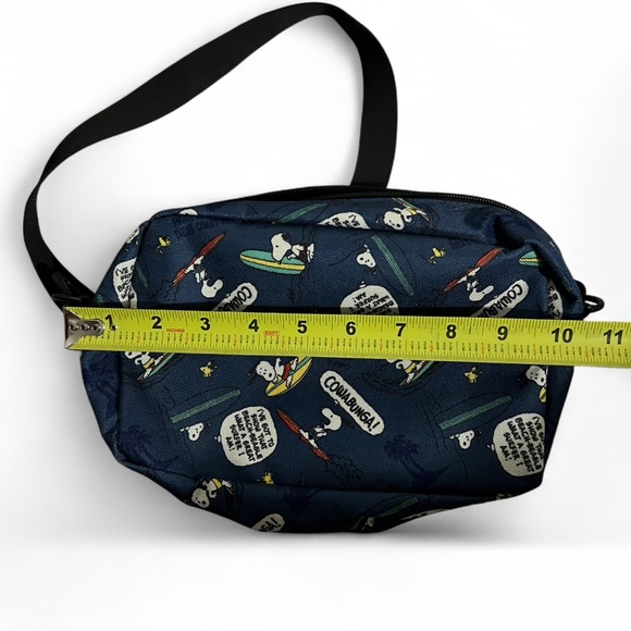 Snoopy West Coast Riders Crossbody Bag - Picture 5 of 7